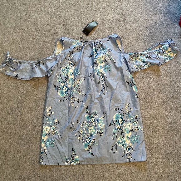 Tops - NWT Cold shoulder blouse